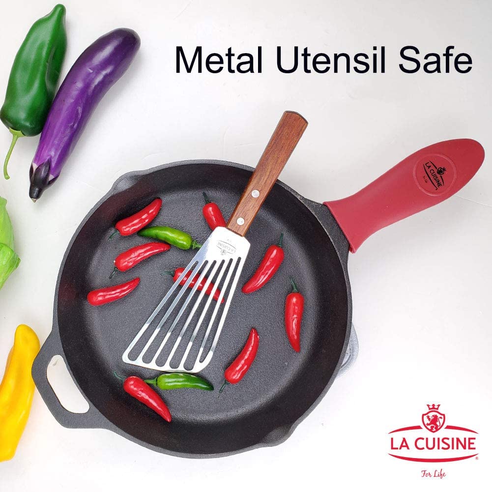 25 cm Dia. Cast Iron Frying Pan with Matte Black Enamel Coating– Thermal  Resistant Silicone holders included. Ideal for both Indoor & Outdoor use, Oven  Safe. – La Cuisine
